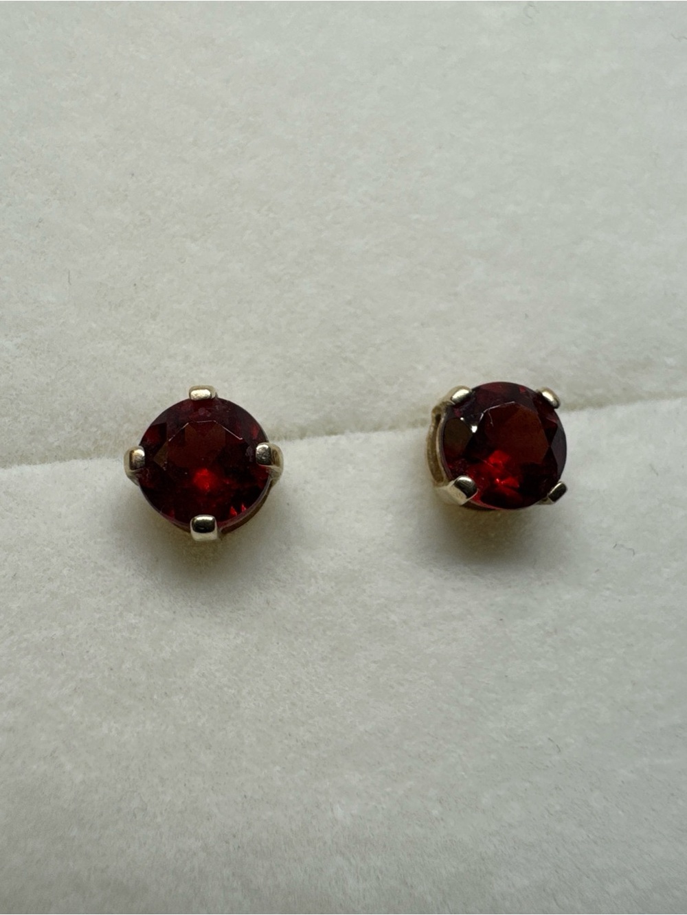 14k Yellow gold earrings natural Round garnet Prong Setting Studs, No Backs